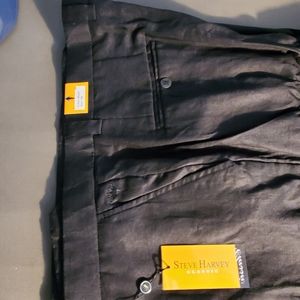 Steve Harvey shorts.. size 44w... NEVE